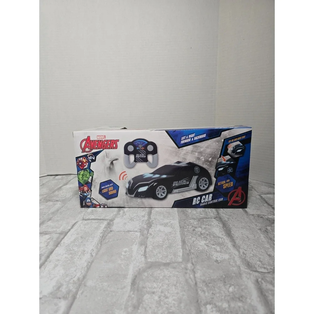 Marvel Avengers BLACK PANTHER Friction‎ Car *With Light & Sound* Item #731666